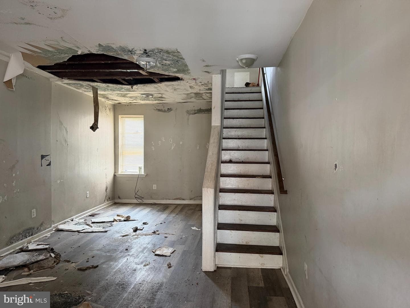 5528 Bloyd Street photo 3