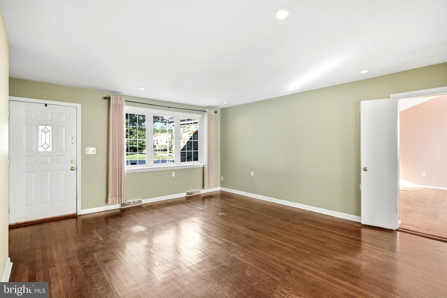 801 Southampton Road photo 12