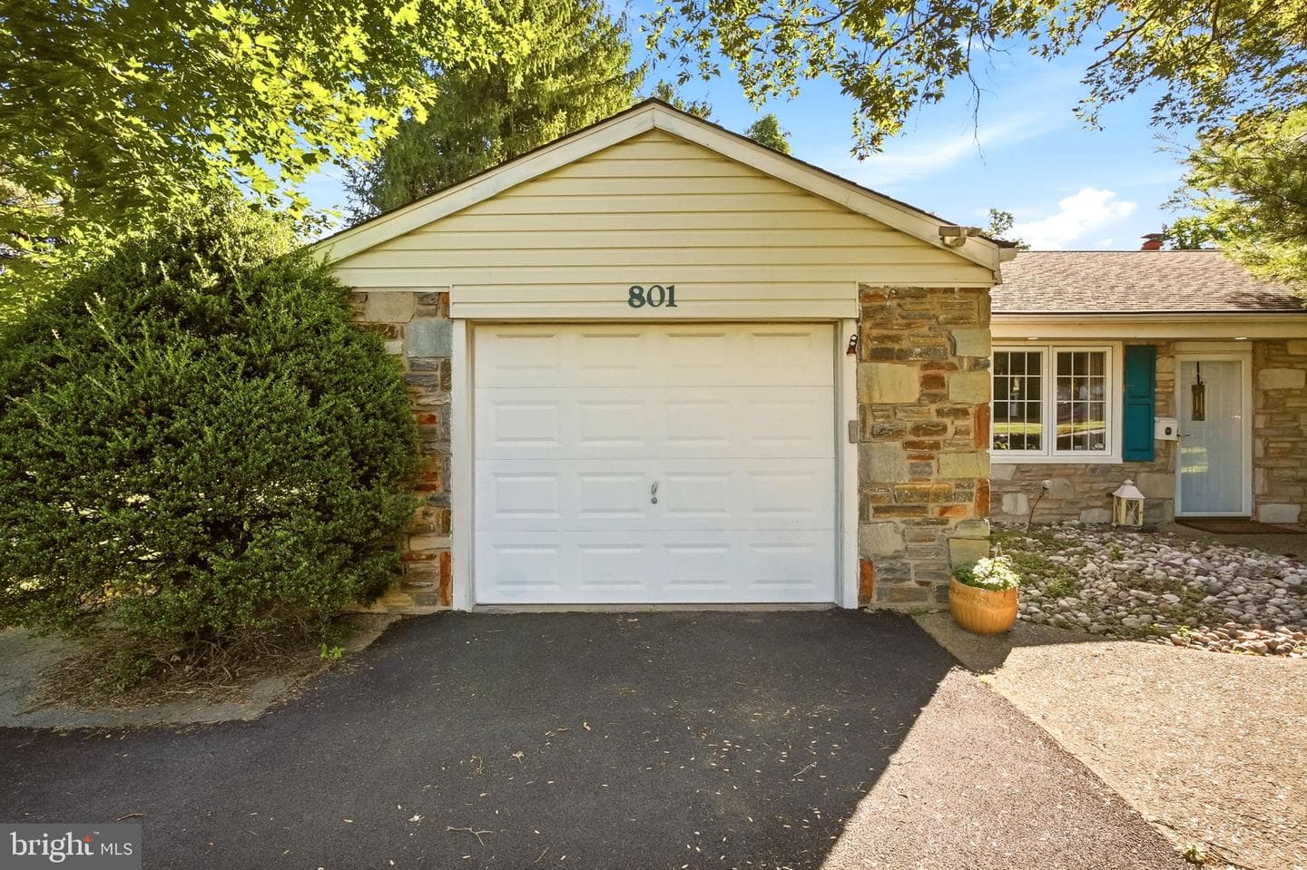801 Southampton Road photo 6