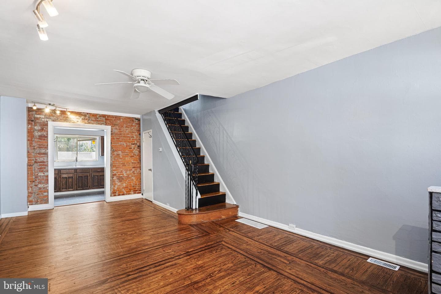 2009 S Darien Street, Philadelphia