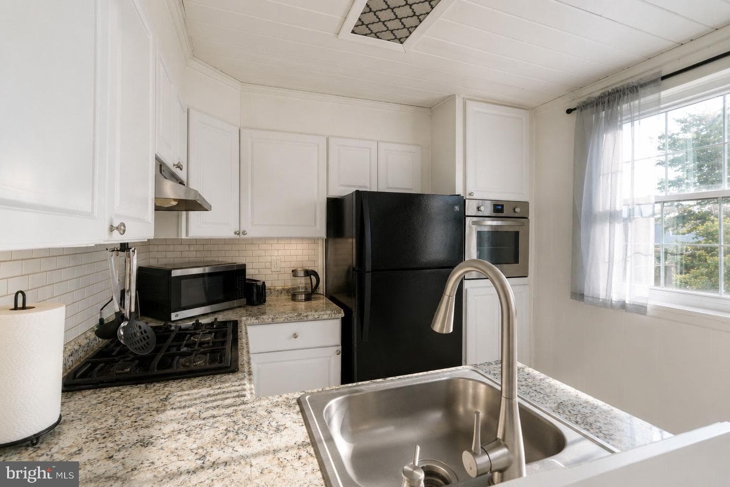 10916 Modena Place photo 13