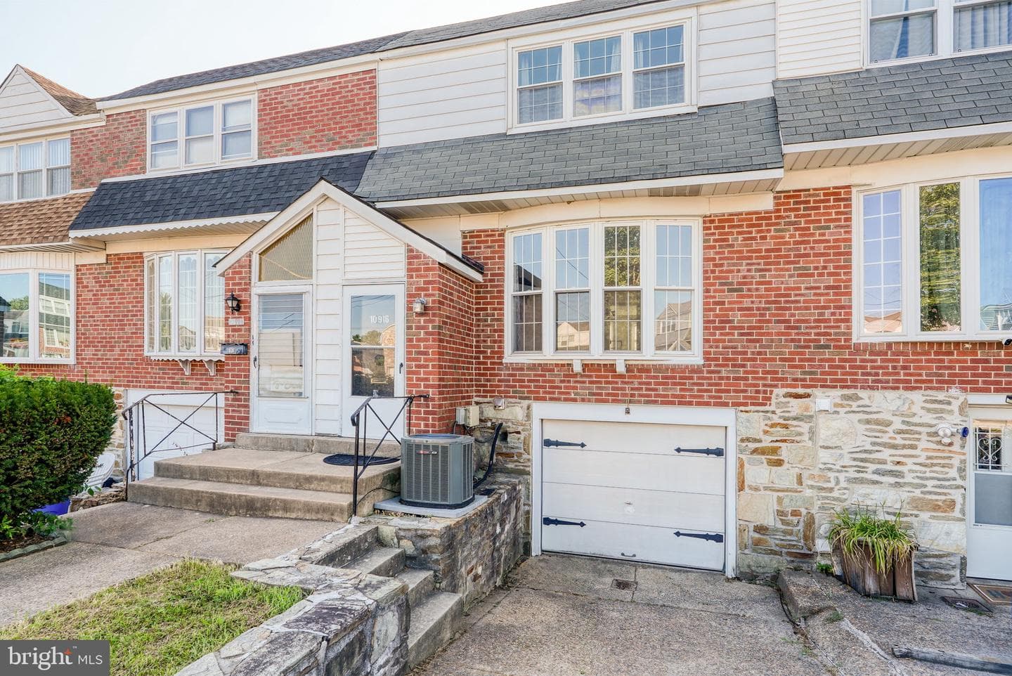 10916 Modena Place photo 3