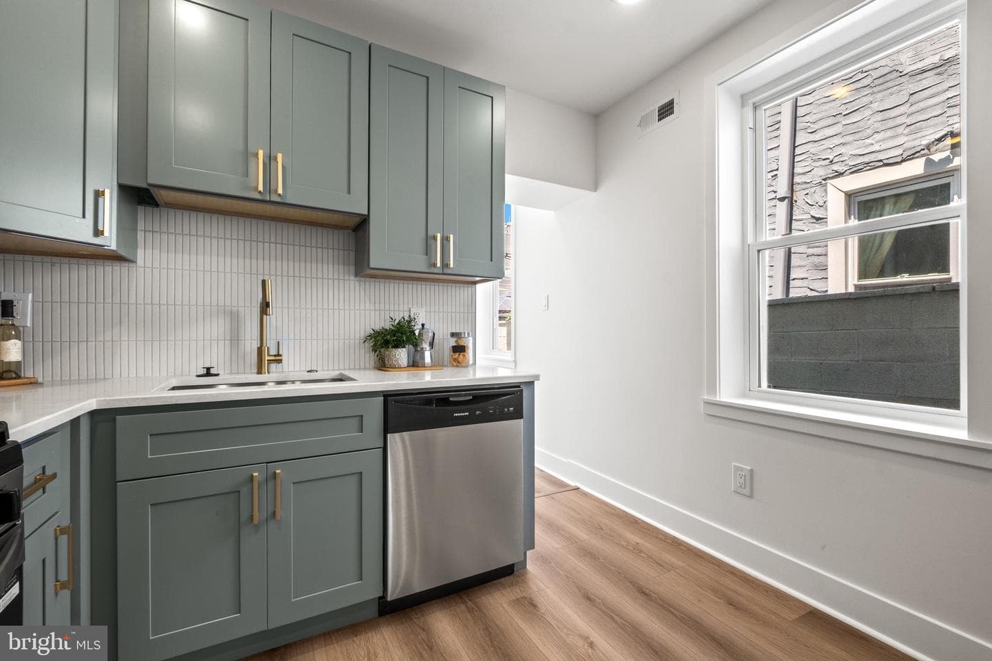 1136 S 22nd Street photo 19