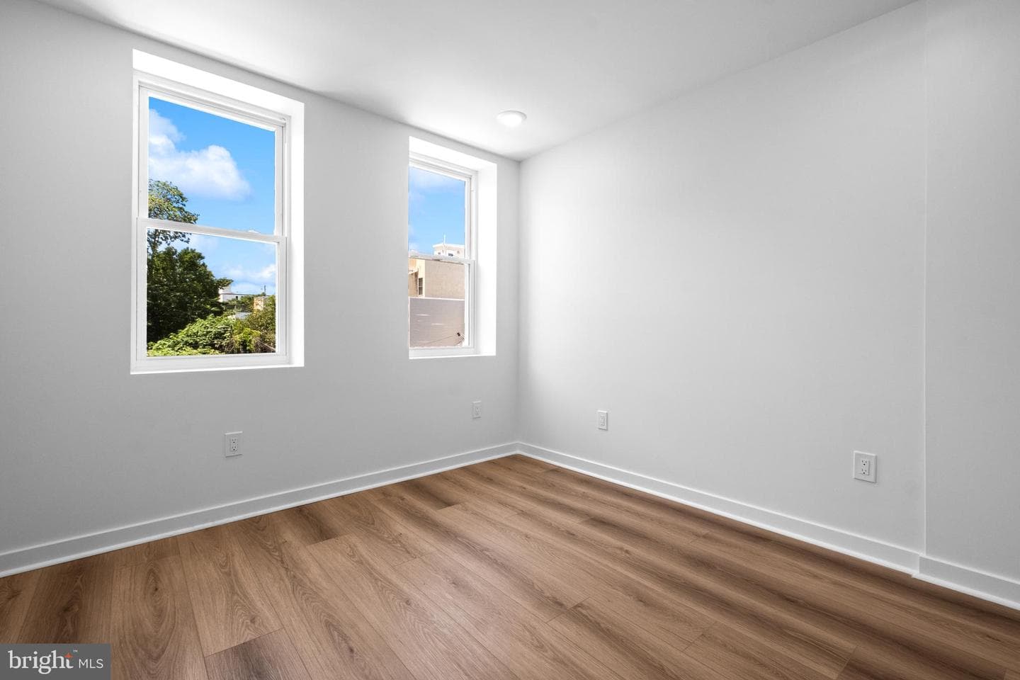 1136 S 22nd Street photo 34