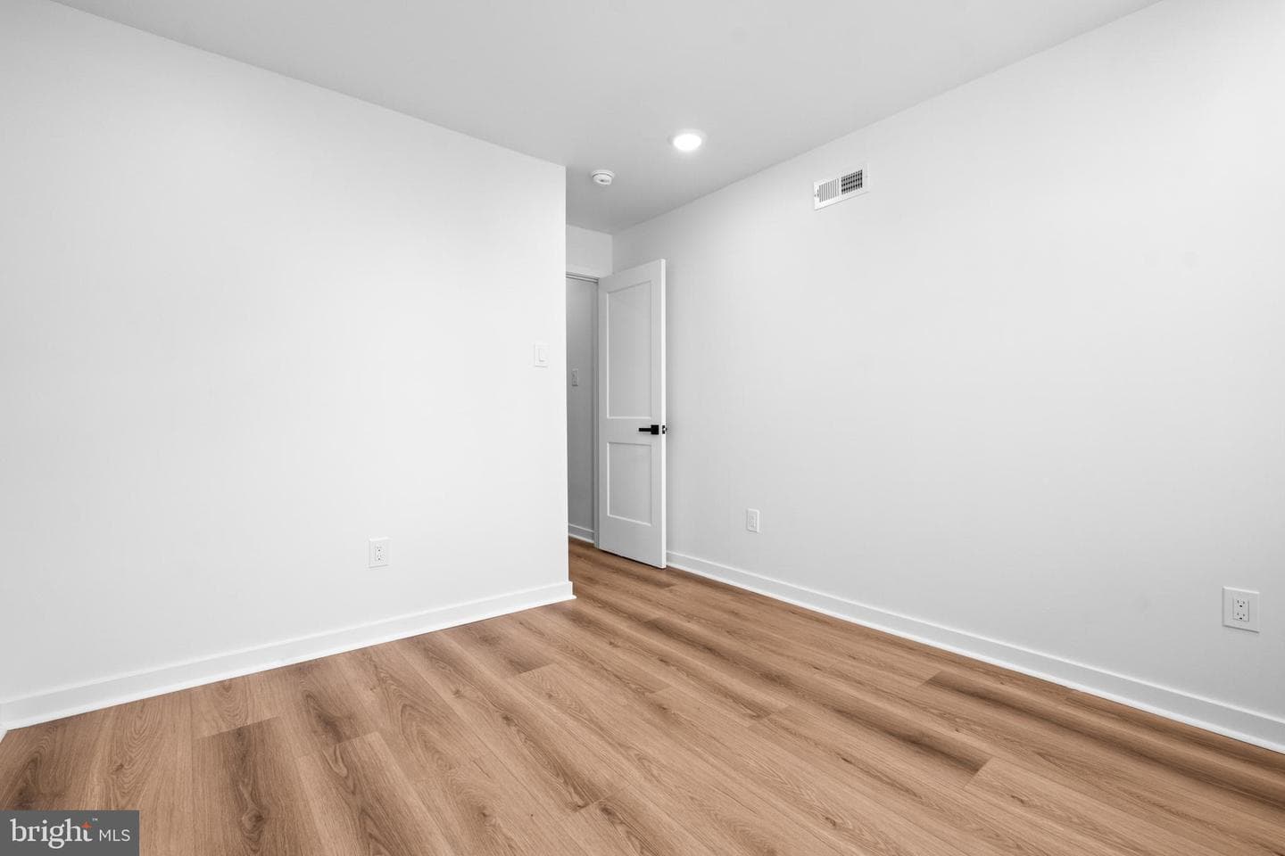 1136 S 22nd Street photo 35