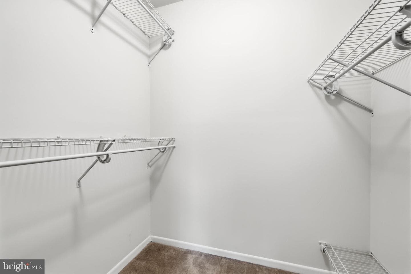 55204 Delaire Landing Road #204 photo 20