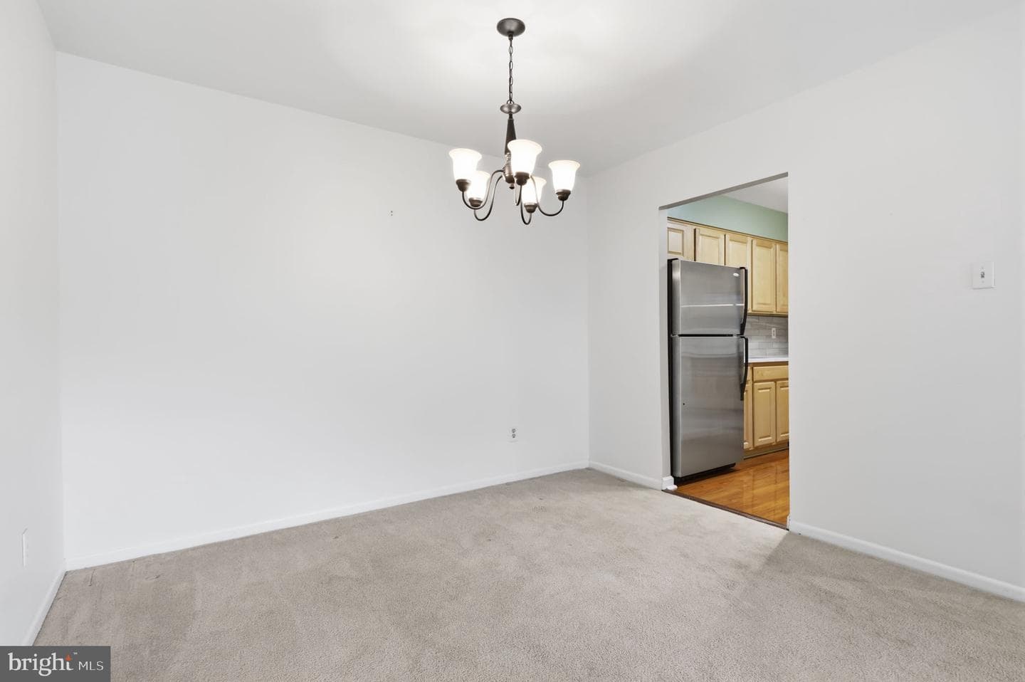 55204 Delaire Landing Road #204 photo 22