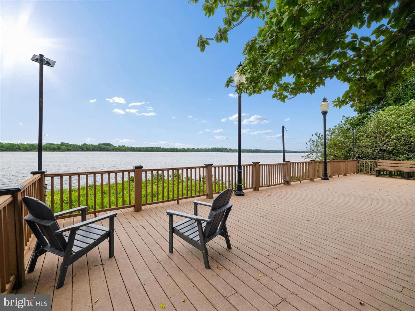 55204 Delaire Landing Road #204 photo 25