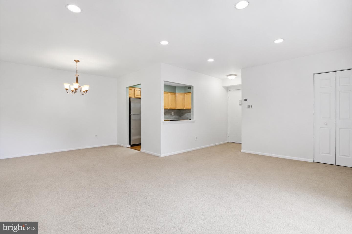 55204 Delaire Landing Road #204 photo 6