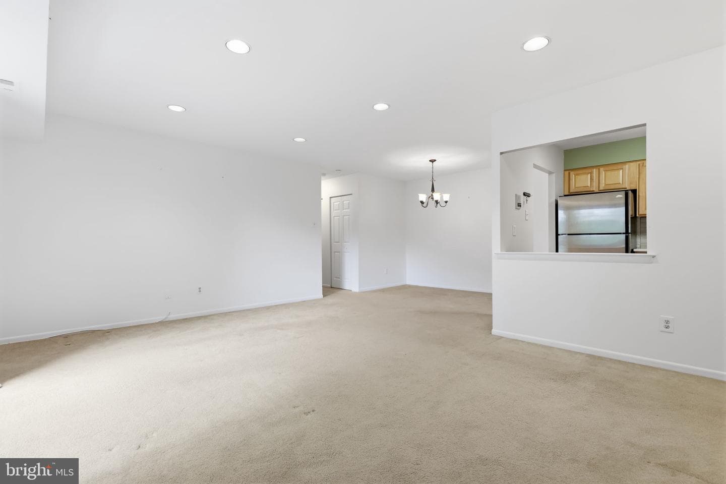 55204 Delaire Landing Road #204 photo 7