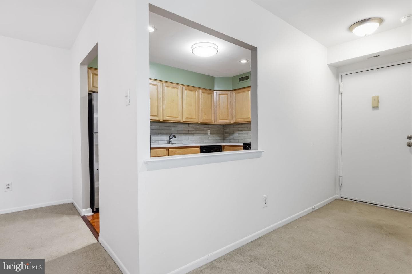 55204 Delaire Landing Road #204 photo 8