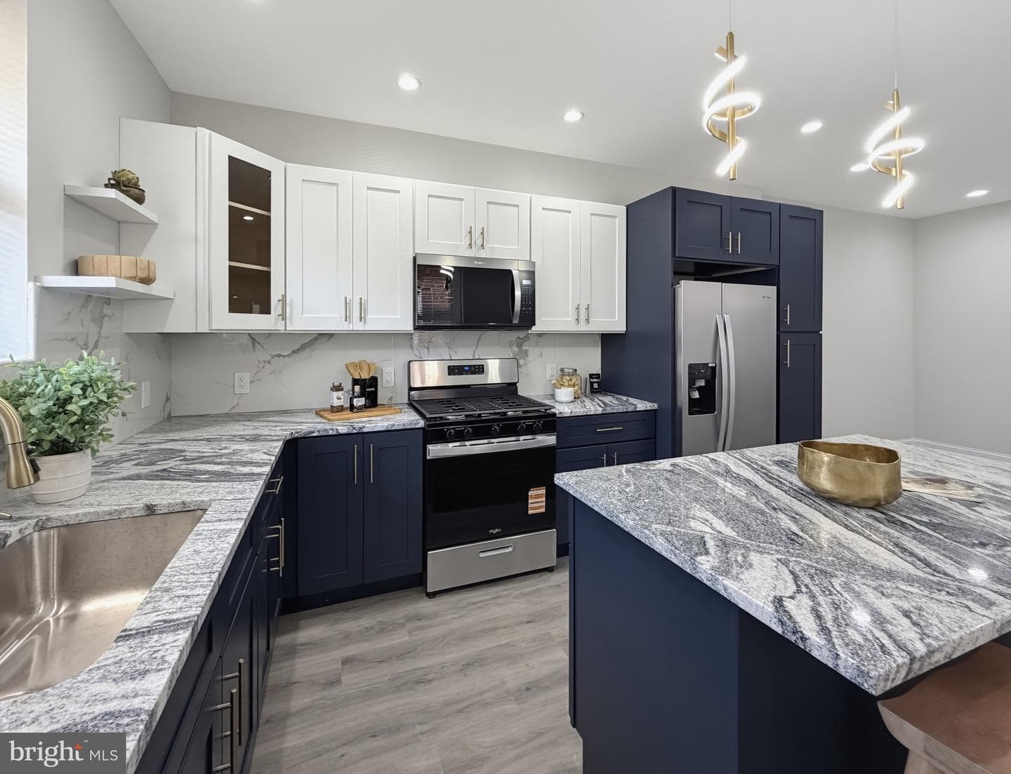 5825 Hoffman Avenue photo 31