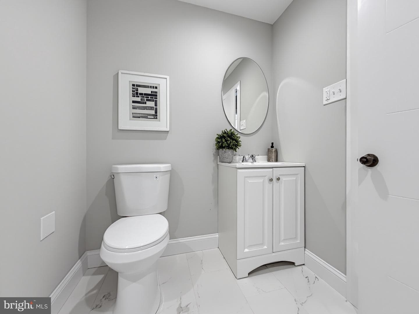 5825 Hoffman Avenue photo 45