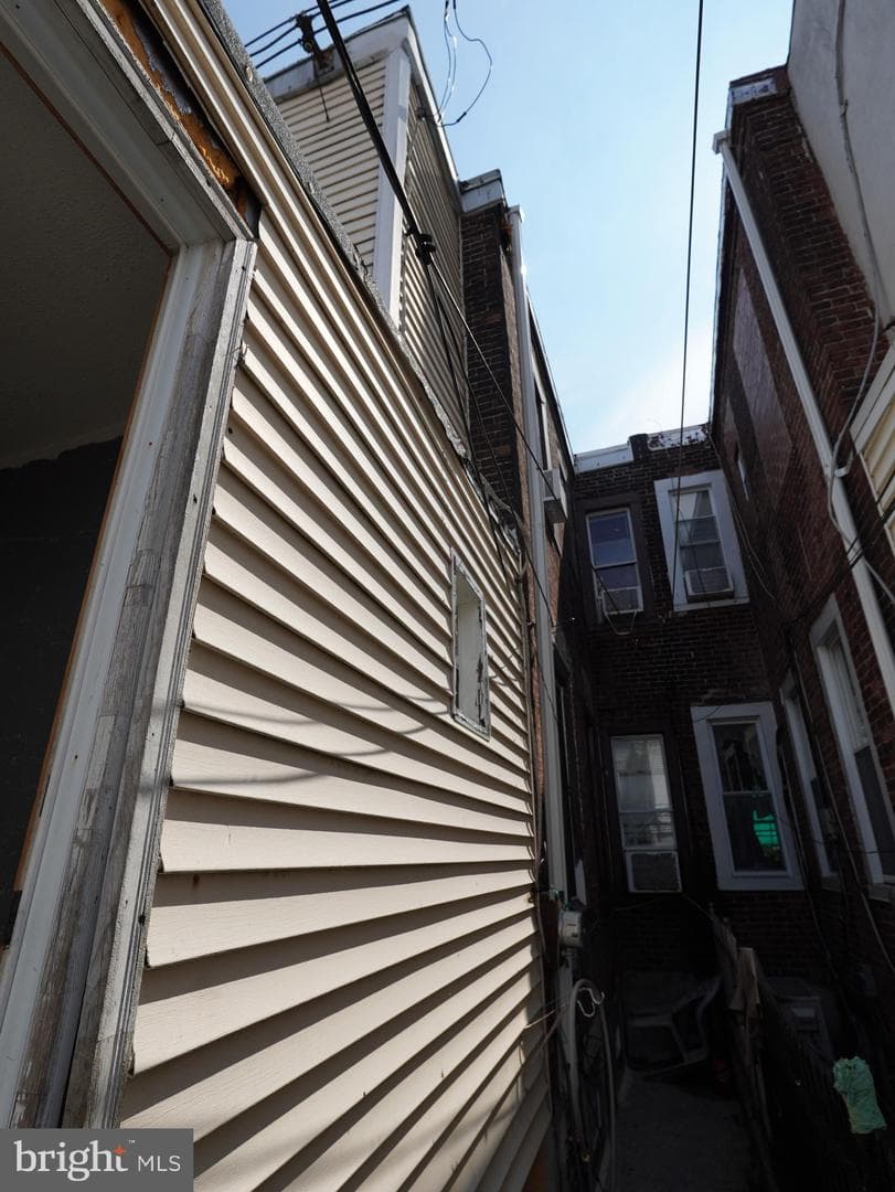 1811 E Ontario Street photo 17