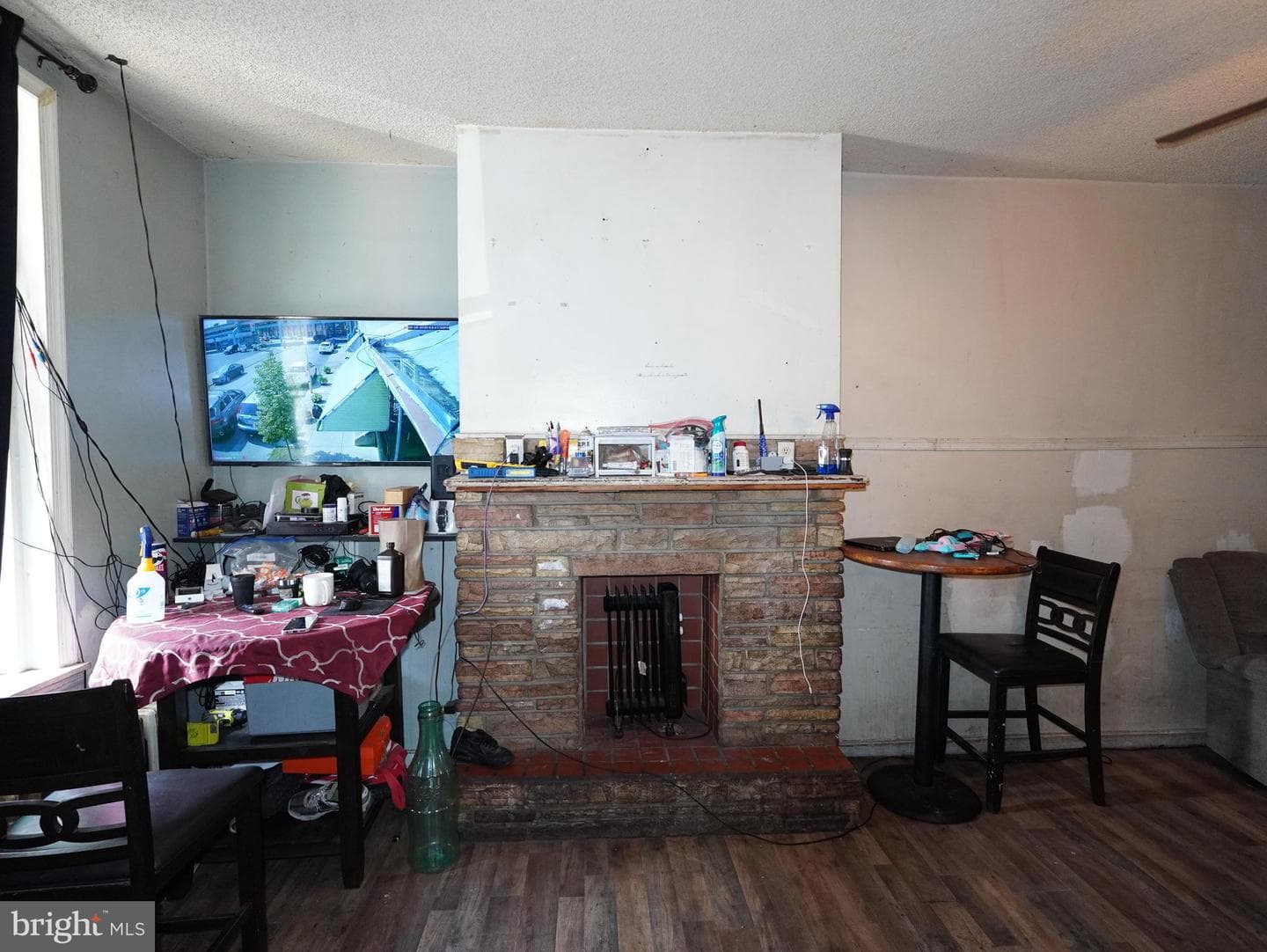 1811 E Ontario Street photo 4