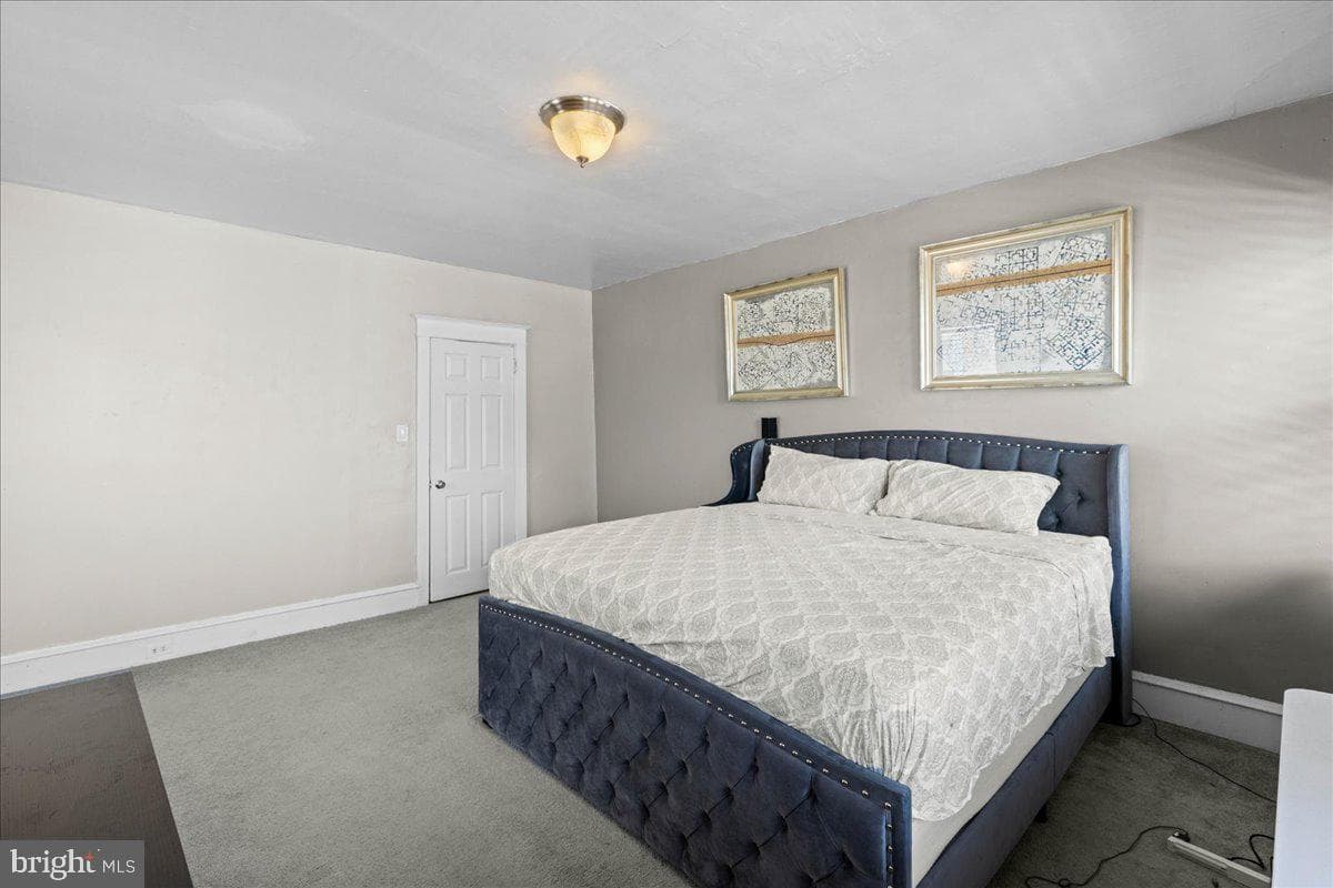 326 E Sanger Street photo 24