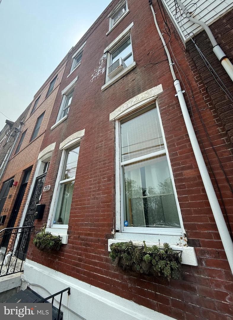 722 Christian Street
