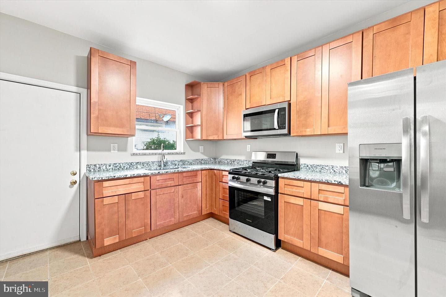 130 N Sickels Street photo 12