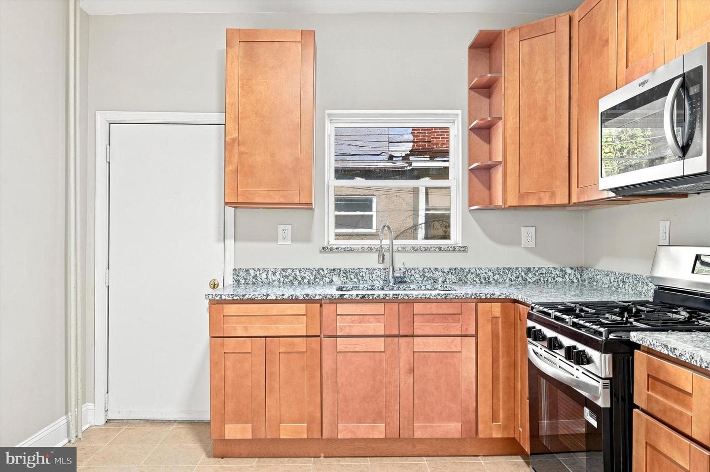 130 N Sickels Street photo 15