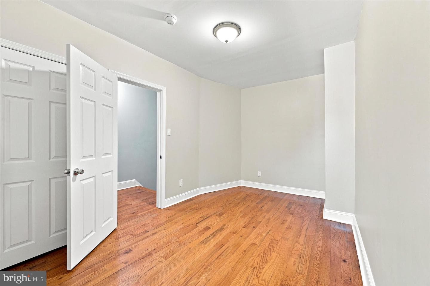 130 N Sickels Street photo 20