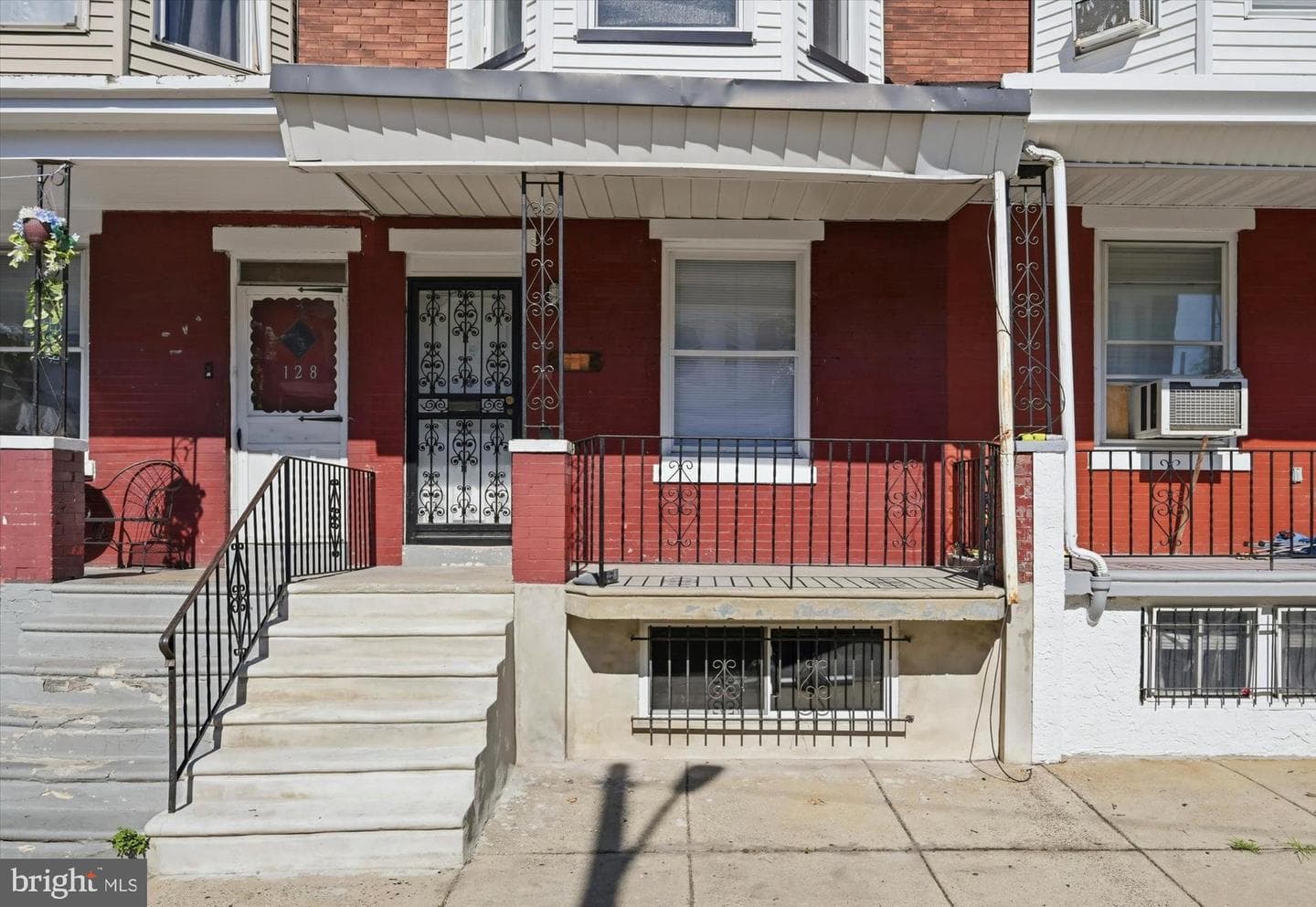 130 N Sickels Street photo 3