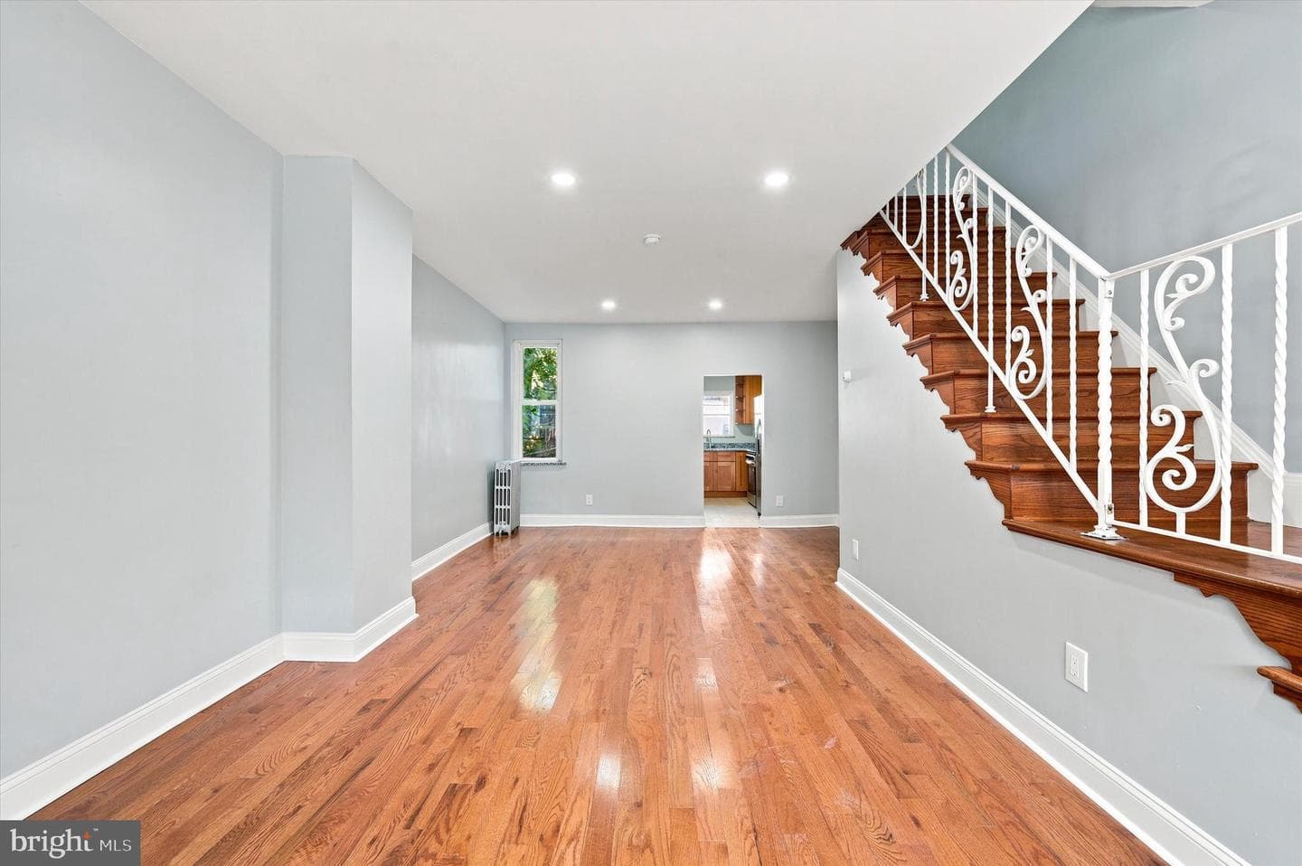130 N Sickels Street photo 4