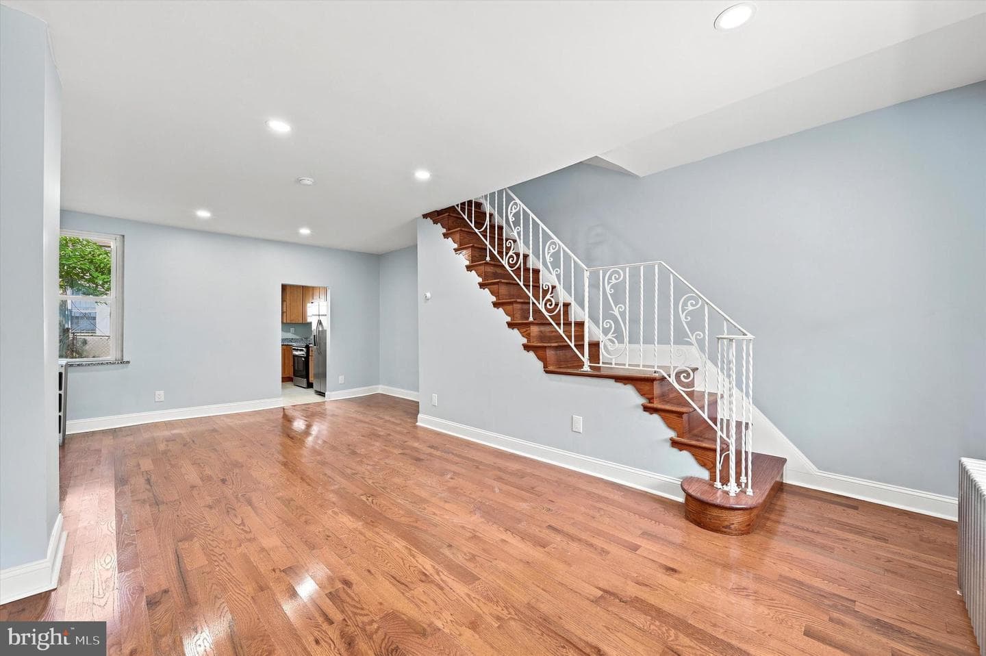 130 N Sickels Street photo 5