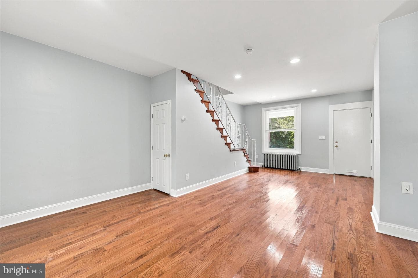 130 N Sickels Street photo 8