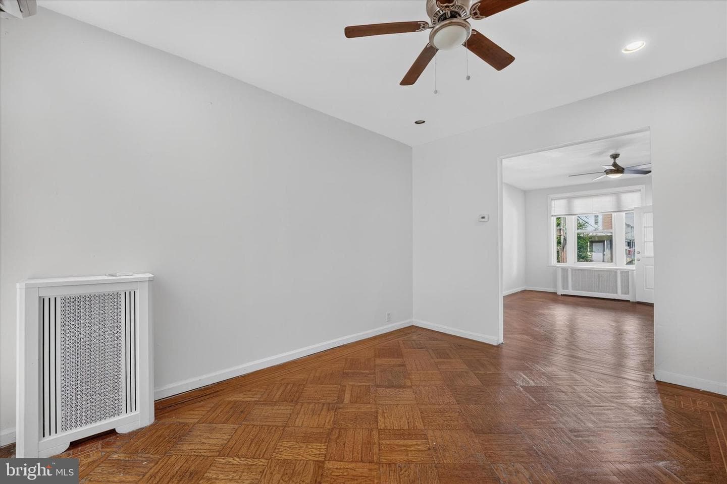 5442 Whitby Avenue photo 16
