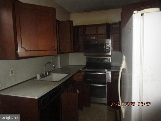 1132 Englewood Street photo 8