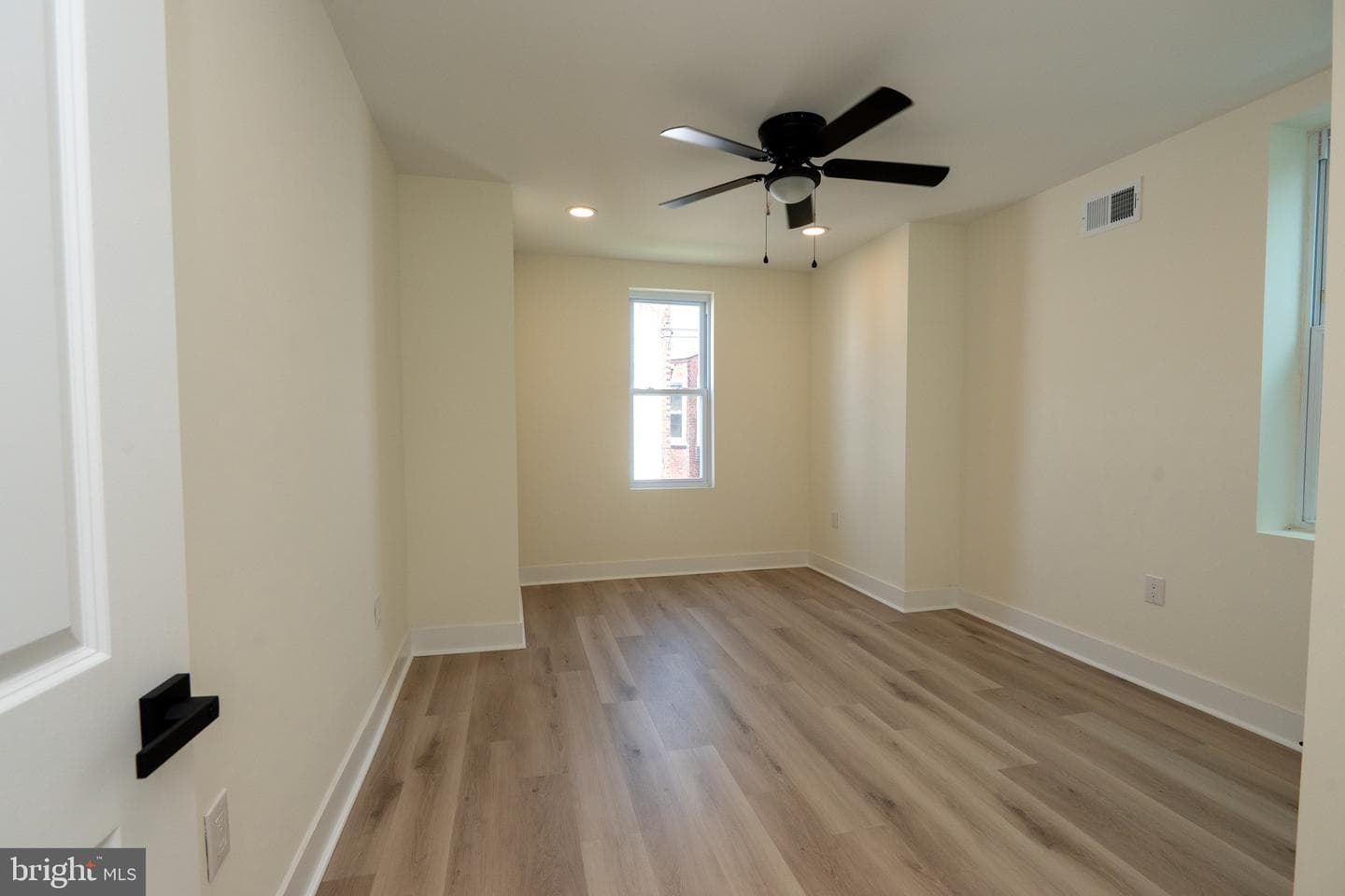 5751 Rodman Street photo 10