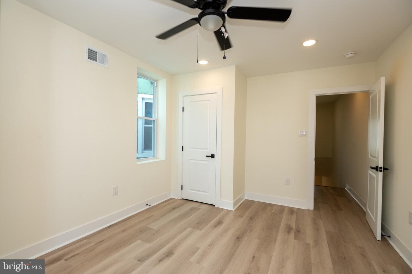 5751 Rodman Street photo 15
