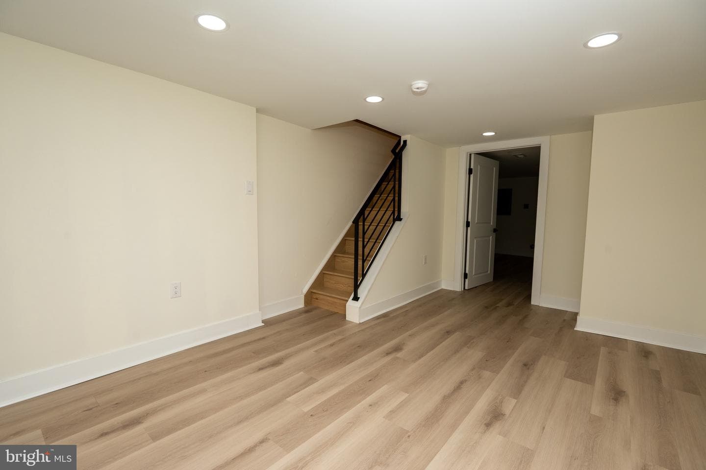 5751 Rodman Street photo 36