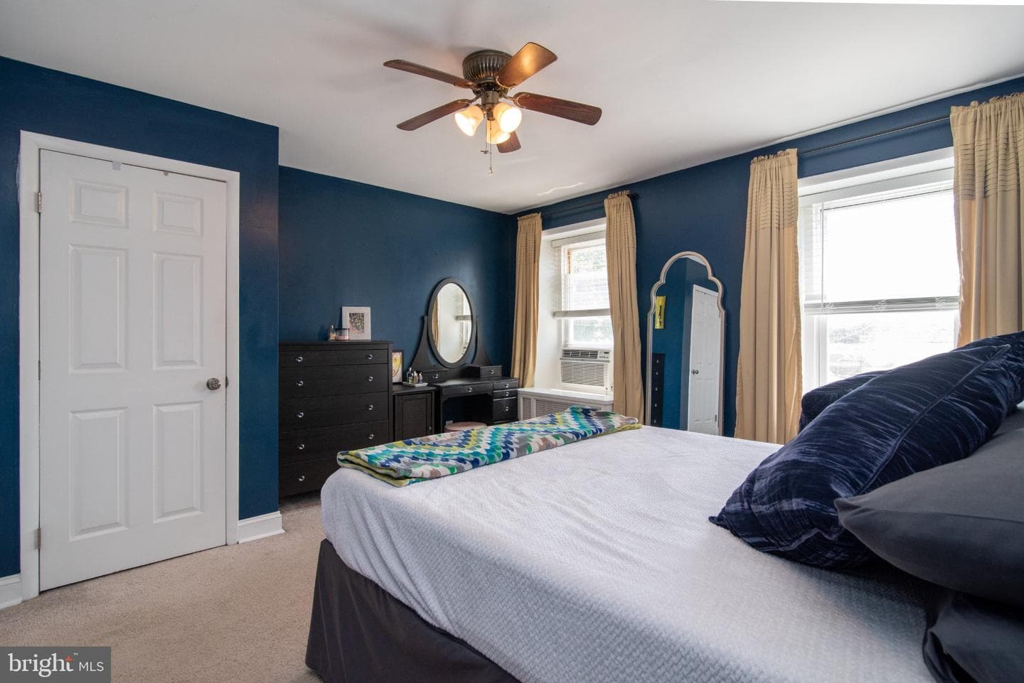 542 Dupont Street photo 12