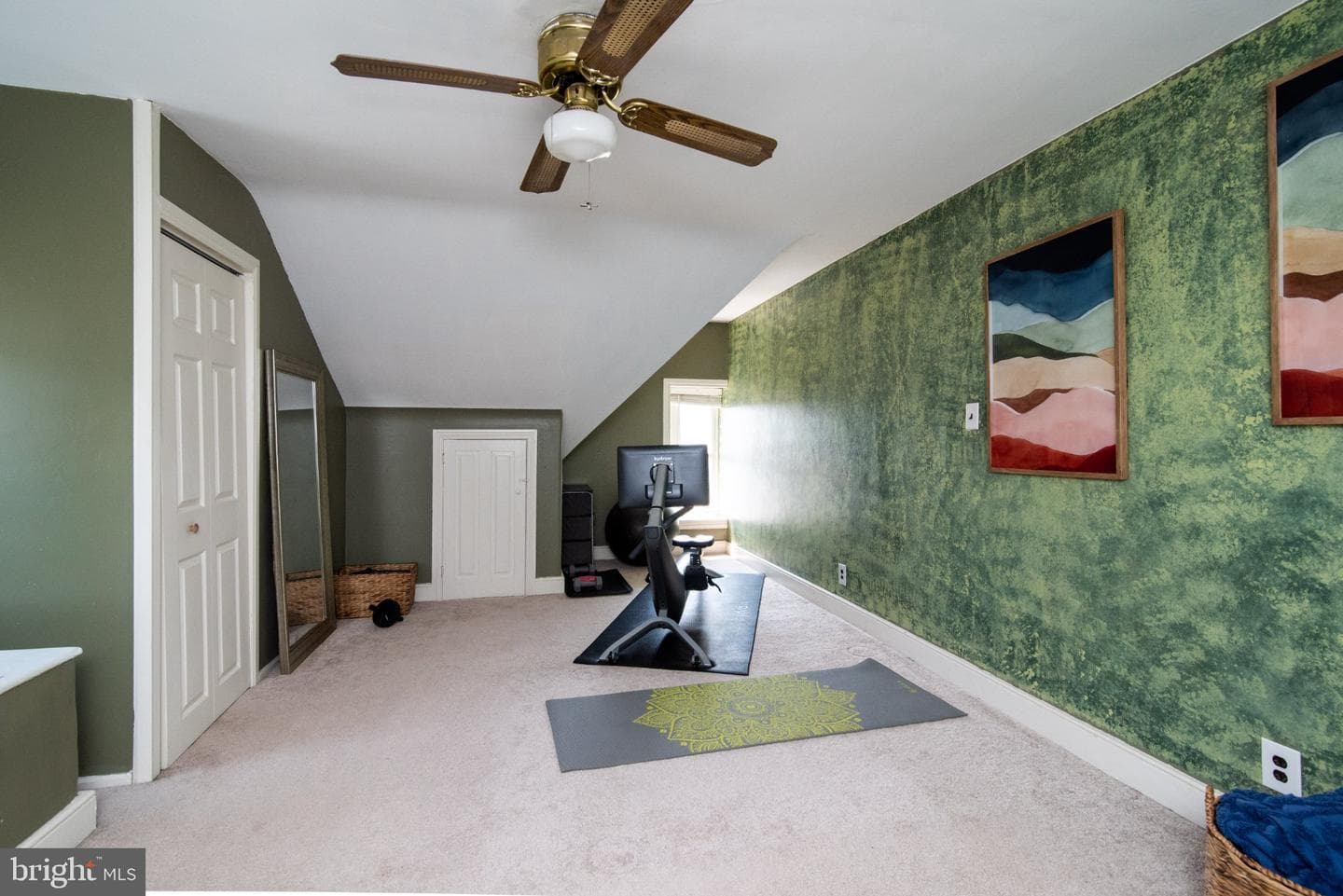 542 Dupont Street photo 18