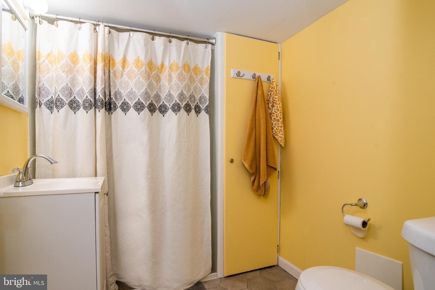 542 Dupont Street photo 24