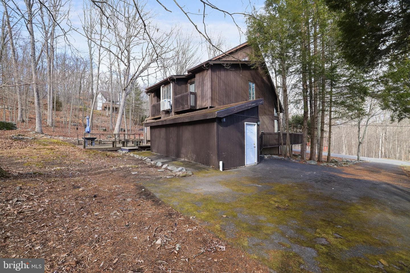 2237 Southport Drive photo 4