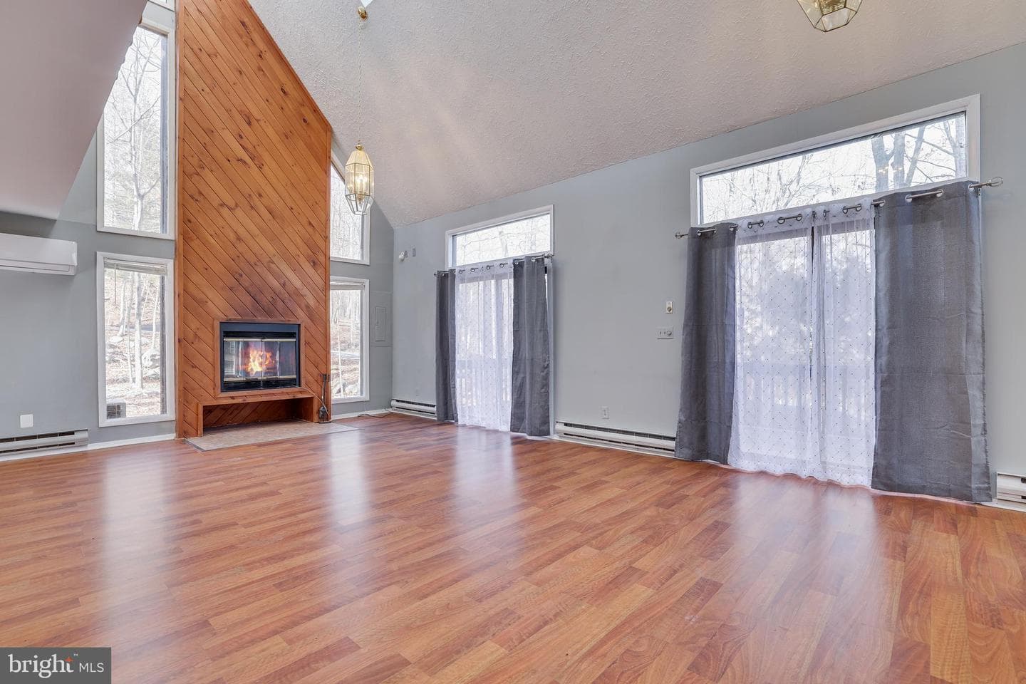 2237 Southport Drive photo 9