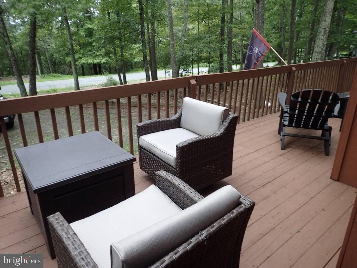 138 Banbury Drive photo 12