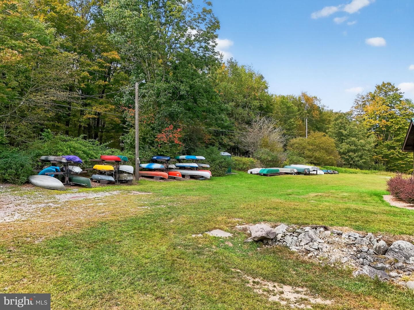 146 Arrowhead photo 27