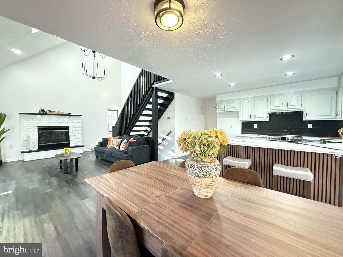 235 Stafford Drive photo 8