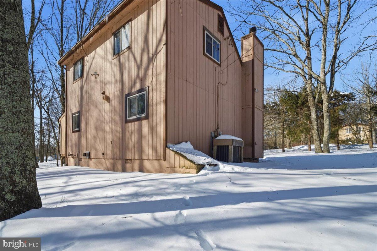 186 Pocono Boulevard photo 6