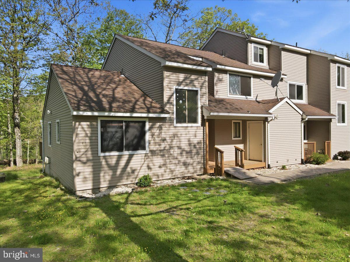 3301 Windermere Drive, Bushkill
