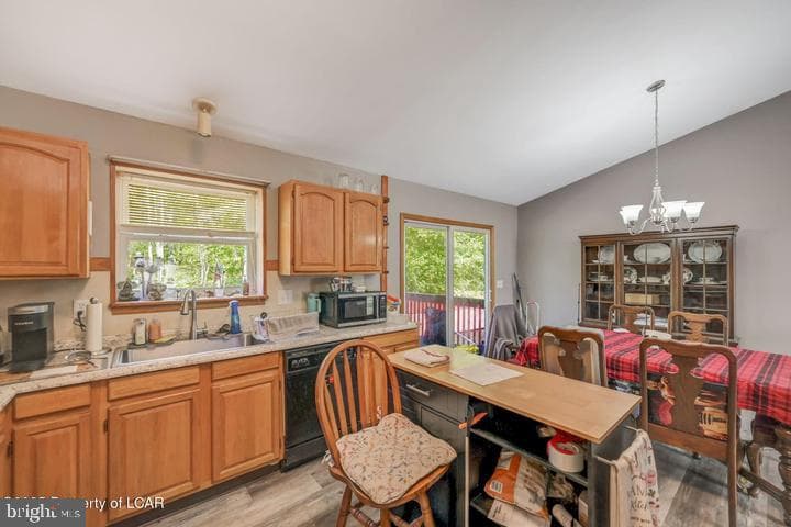 104 Yvette Court photo 19