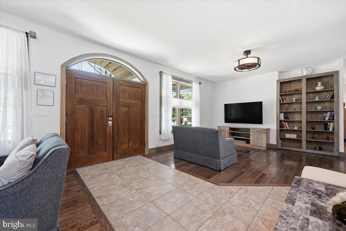 115 Ridgewood Lane photo 8