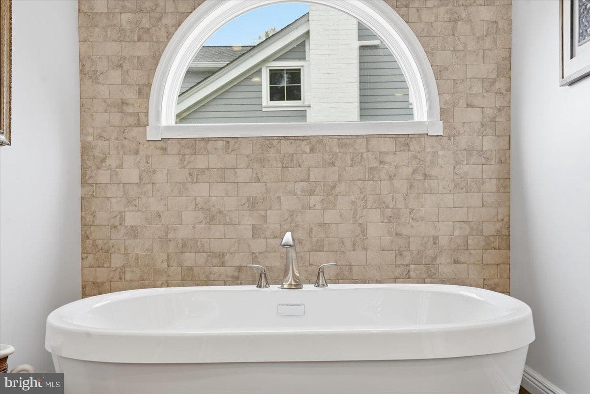 114 Shore Road photo 83