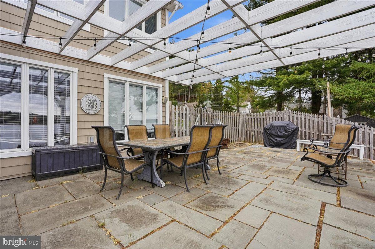 114 Shore Road photo 97