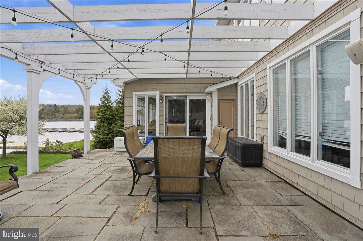 114 Shore Road photo 99
