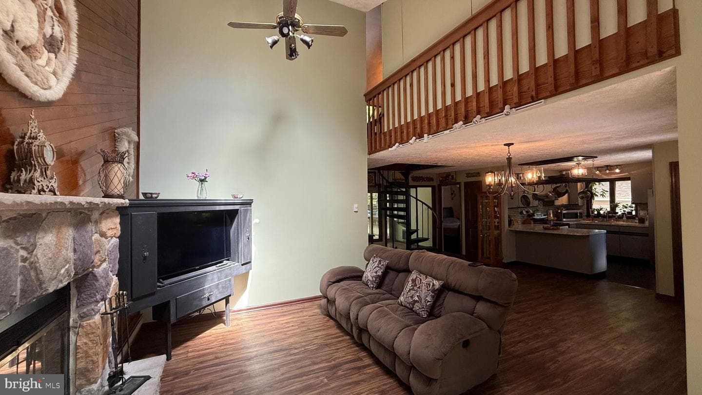 4271 Winchester Way photo 21