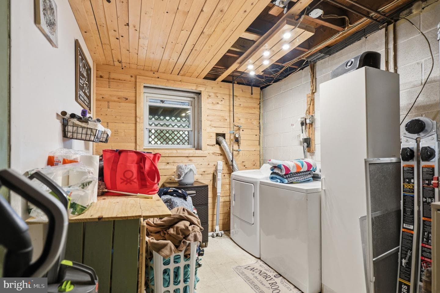 204 Mountain Drive photo 19